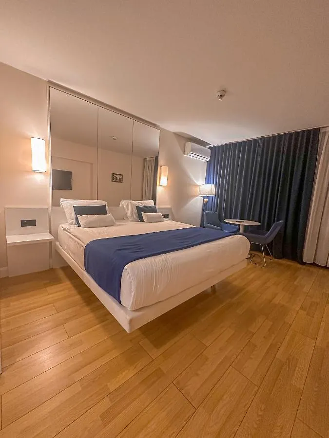 فندق Batumi Floor40 4*,